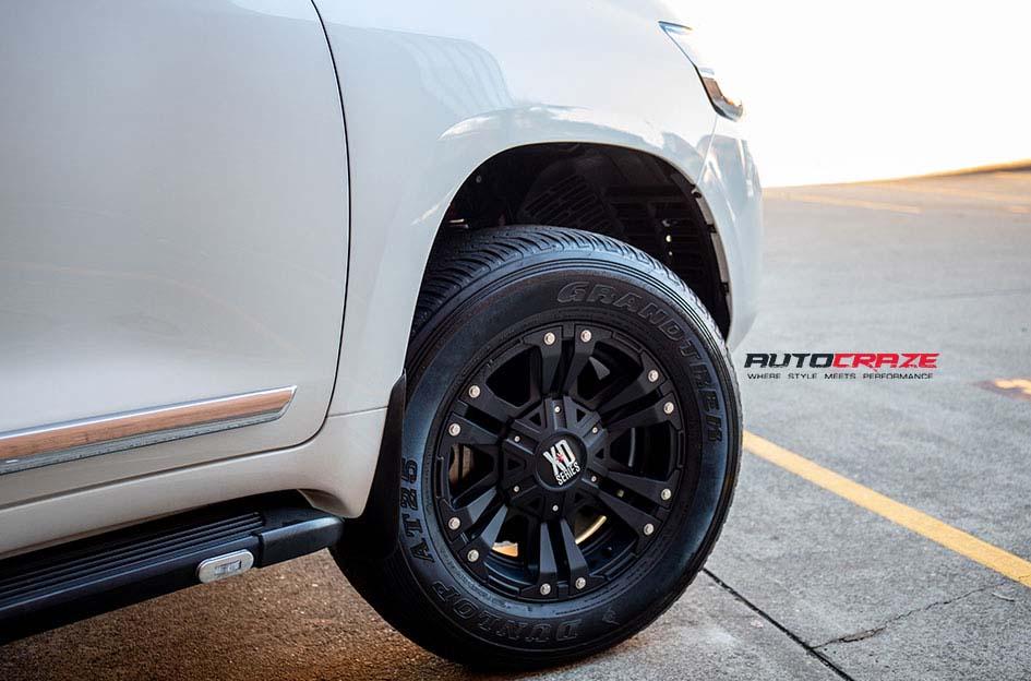 TOYOTA LANDCRUSIER MONSTER XD MATTE BLACK